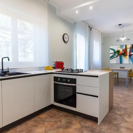 Teo House تاورمينا